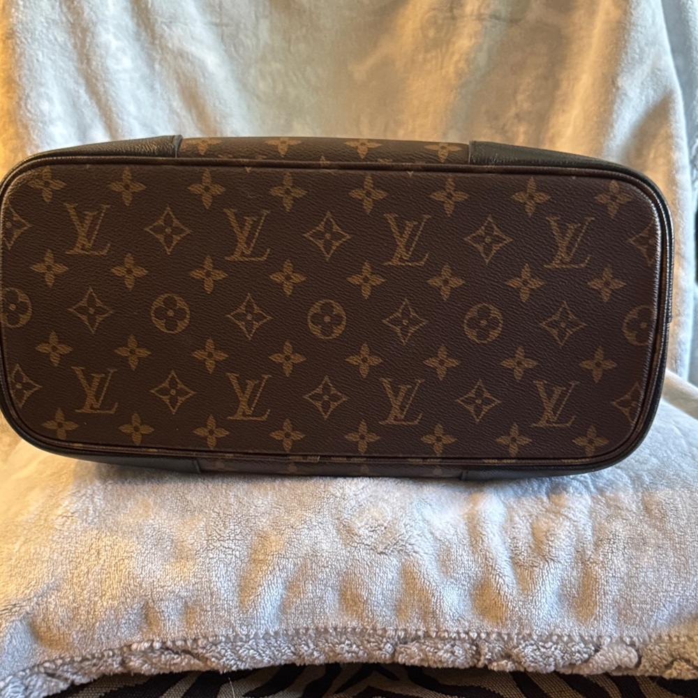 Louis Vuitton Black and Brown Monogram Tote - Picture 5 of 16